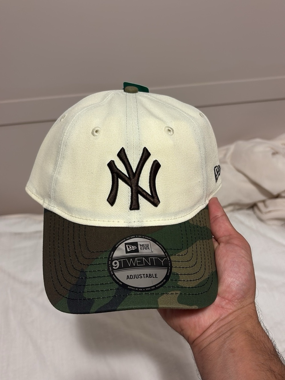 New Era New York Yankees Two-Tone Cap - Cream & Green Camo